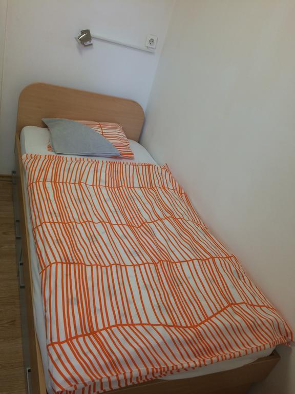 Simple Accommodation Vodmat Ljubljana Kamer foto